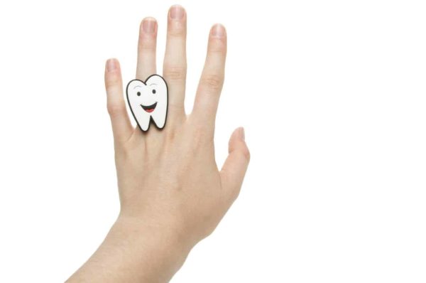 Ring lachend tandje belonen uitdeelspeelgoed tandarts